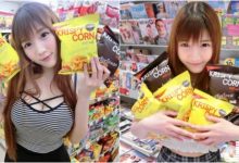 被攻陷！「超商巨奶妹」搜刮便利商店！玉米片也比不上她「胸前白饅頭」啊！-博狗扑克 蜗牛扑克 德州扑克跟我学