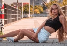 俄羅斯19歲少女「肉體解封」放送成人禮　初熟滋味「性感微騷」受不了-博狗扑克 蜗牛扑克 德州扑克跟我学