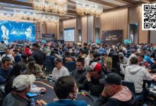 【EV扑克】USOP总决赛|主赛事正式启航!A组345人次引燃参赛热火!支不悔豪气收下97.8万计分牌携手43位选手晋级Day2!-博狗扑克 蜗牛扑克 德州扑克跟我学