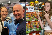 笑容比糖甜!手工糖果店正妹女兒挑戰父親快手爆紅 全糖笑容融化網友心-博狗扑克 蜗牛扑克 德州扑克跟我学