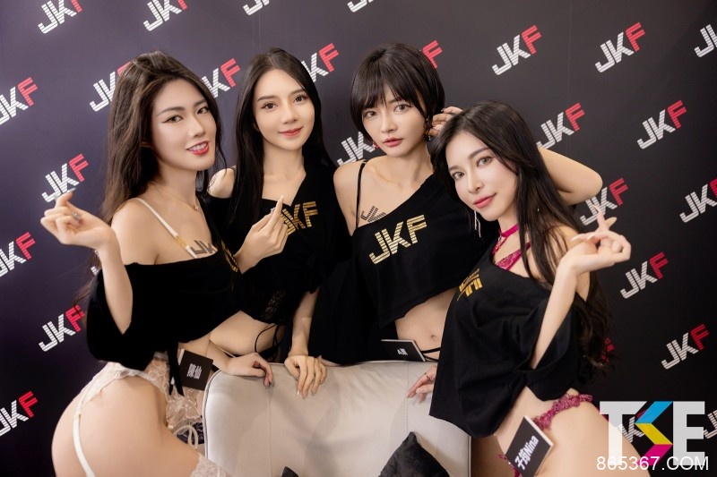 比齊人之福還爽！JKF VIP限定攝影會攝完還能被「美乳翹臀」包圍！