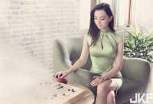 空靈氣質迷倒眾生~圍棋界小龍女露真本事!棋盤上廝殺表情太犯規讓對手分心……-博狗扑克 蜗牛扑克 德州扑克跟我学