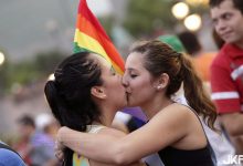 假裝自己是同志請女生跟他舌吻 我也來宣布出櫃好了-博狗扑克 蜗牛扑克 德州扑克跟我学