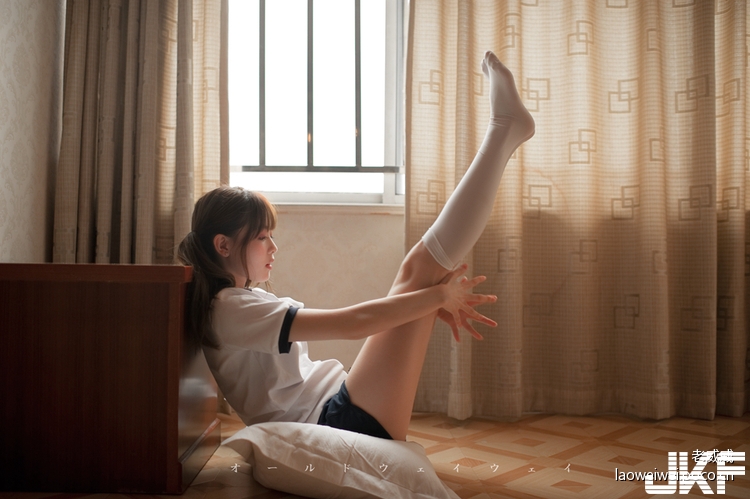 學生妹的「私密絕對領域」！最嬌羞的青澀眼神問你想跟她一起做什麼？