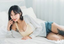 巨乳女友「安然」在家撒嬌求抱抱，低胸背心和熱褲露「窈窕曲線」！-博狗扑克 蜗牛扑克 德州扑克跟我学