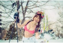 雪地上最火辣的焦點,「性感正妹」紗那醬在冰天雪地裡解放火辣好身材!-博狗扑克 蜗牛扑克 德州扑克跟我学