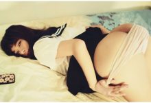 美臀正妹自稱「屁屁魔王」!噘高屁股的畫面簡直就是犯罪,讓勇者來懲罰妳吧!-博狗扑克 蜗牛扑克 德州扑克跟我学
