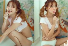 來一根棒棒糖！「俏皮奶妹」在家玩耍好會撩，超短上衣露出「渾圓南半球」！-博狗扑克 蜗牛扑克 德州扑克跟我学