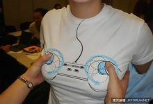 打電動順便揉胸部 這絕對是性愛科技趨勢-博狗扑克 蜗牛扑克 德州扑克跟我学