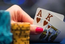 【EV扑克】3500美元锦标赛实战解析：Jonathan Little 为何对AK选择“跟注”而非“3-bet”？-博狗扑克 蜗牛扑克 德州扑克跟我学