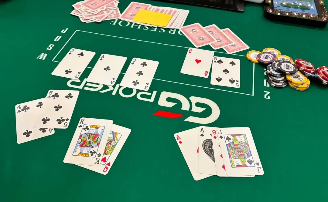【EV扑克】四条A撞同花顺！2026 WSOP首周名场面扎堆
