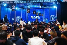 【EV扑克】APL济州岛｜奖池狂飙破保！主赛C/D组合共260人次参赛39人晋级，李欢/Zhang Xugang分别登顶小组CL！明日主赛“末班车”等你抄底！-博狗扑克 蜗牛扑克 德州扑克跟我学