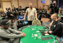 【EV扑克】WSOP主赛事“拖时间门”:为躺赚2万美金,他磨了整整17分钟-博狗扑克 蜗牛扑克 德州扑克跟我学